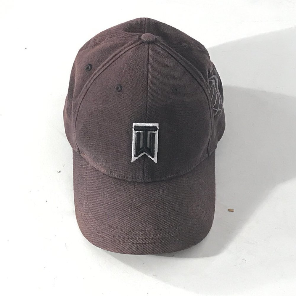 NIKE Tiger Woods Medium Mens Golf Golfing Hat Cap